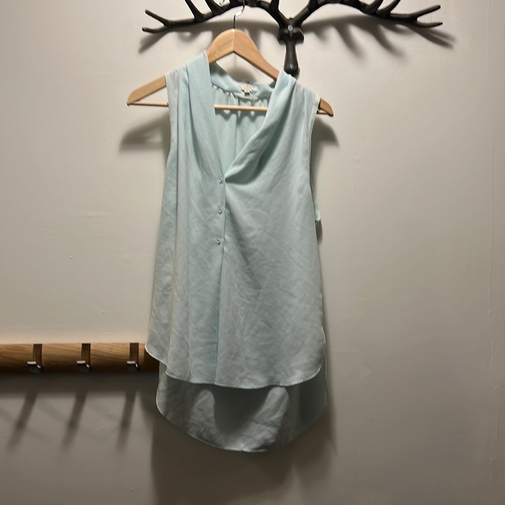 Aritzia Wilfred sleeveless blouse - mint green